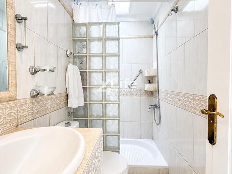 Apartment for Sale in Acantilados De Los Gigantes, Tenerife 22