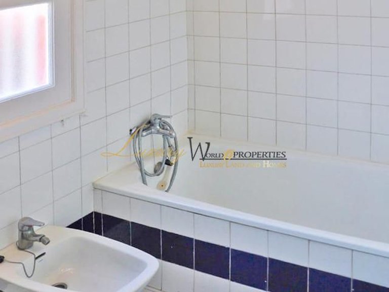 Apartment for Sale in Costa Adeje, Tenerife, España 14