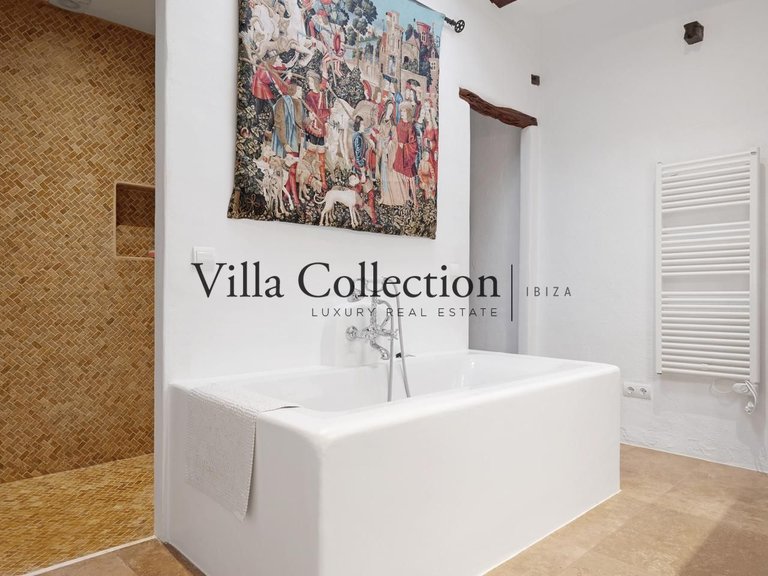 Villa for Sale in Sant Josep De Sa Talaia, Balearic Islands 26