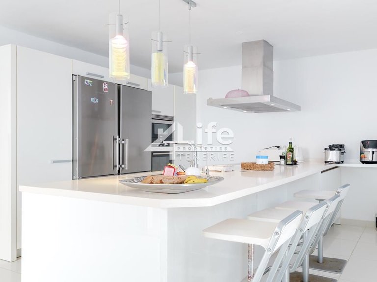 Villa for Sale in Costa Adeje, Adeje 37