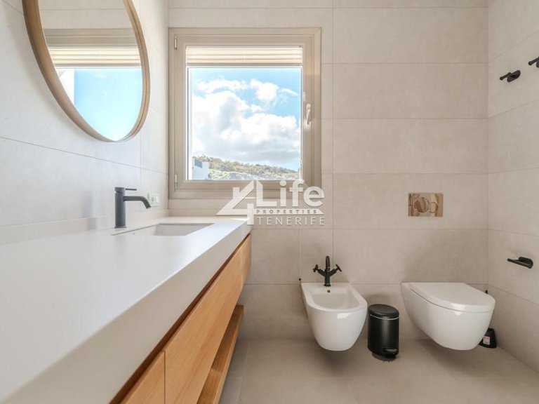 Villa for Sale in Costa Adeje, Adeje 35