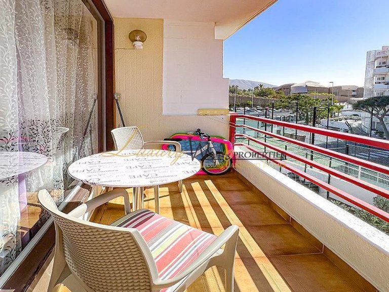 Apartment for Sale in Playa De Las Americas, Tenerife, España 3