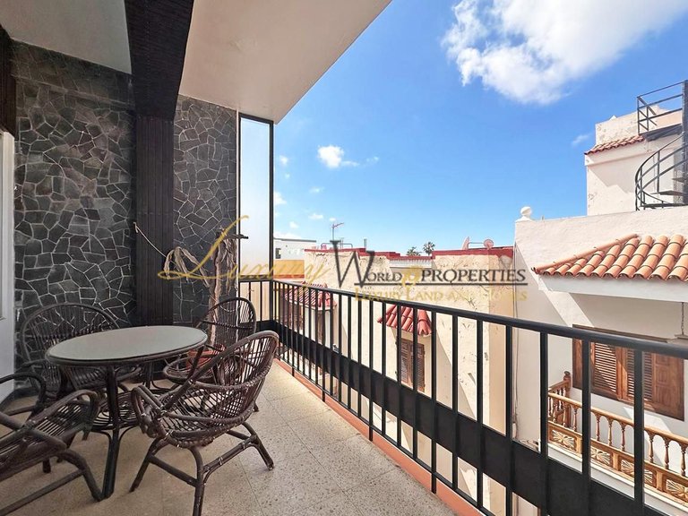 Villa for Sale in Guia De Isora, Tenerife, España 10