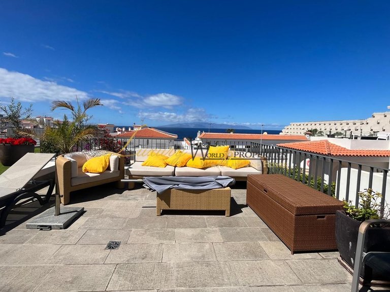 Villa for Sale in Playa De La Arena, Tenerife, España 4
