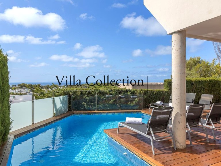 Villa for Weekly Rent in Cap Martinet, Balearic Islands 43
