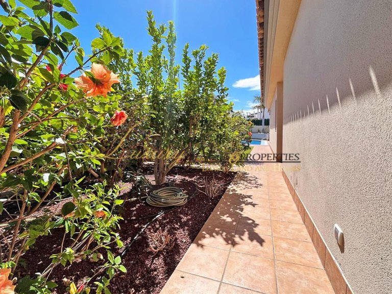Villa for Sale in Playa De La Arena, Tenerife, España 27
