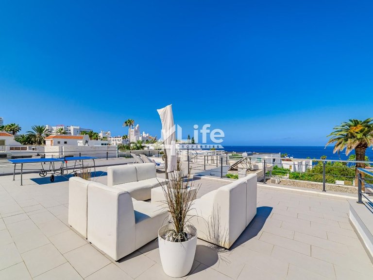 Villa for Sale in Costa Adeje, Adeje 31
