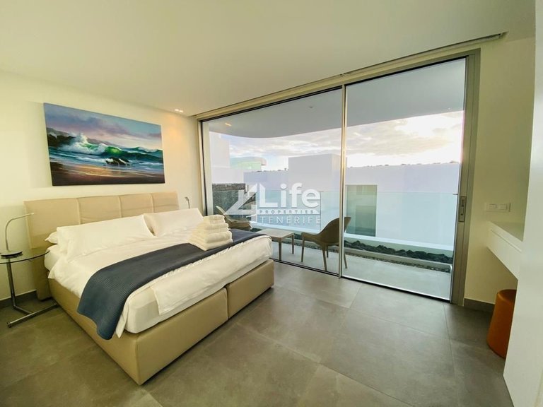 Villa for Sale in Costa Adeje, Adeje 12