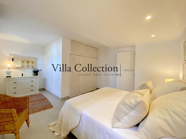 Villa for Rent in Santa Eulalia Del Rio, Islas Balerares 39