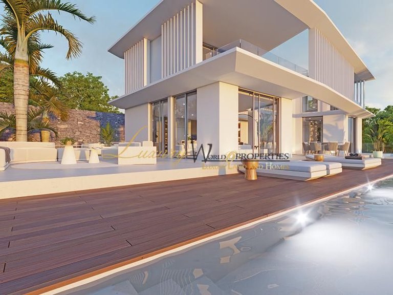 Villa for Sale in Costa Adeje, Tenerife, España 1