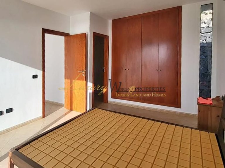 Villa for Sale in Costa Adeje, Tenerife, España 27