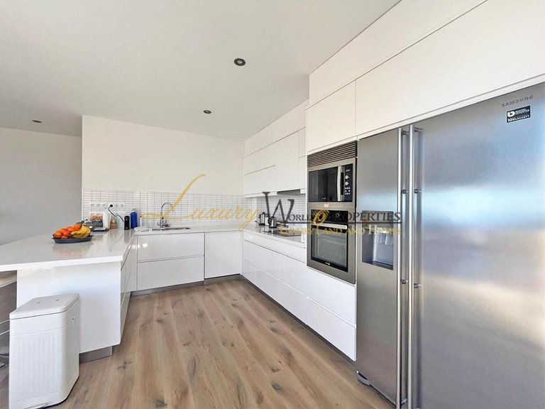 Villa for Sale in Playa De La Arena, Tenerife, España 14