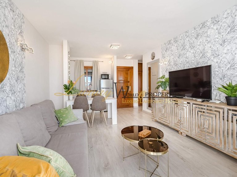 Apartment for Sale in Costa Adeje, Tenerife, España 3