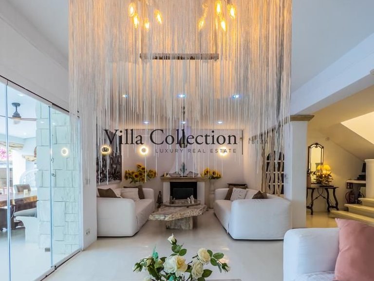 Villa for Sale in Santa Eulalia Del Rio, Balearic Islands 10