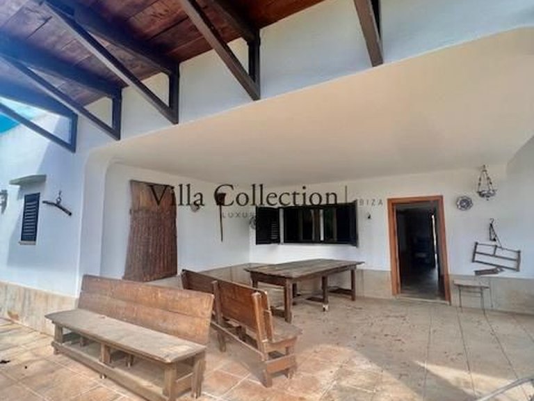 Villa for Sale in San Jorge De Ses Salines, Balearic Islands 5