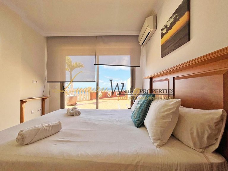 Villa for Sale in Playa De La Arena, Tenerife, España 14