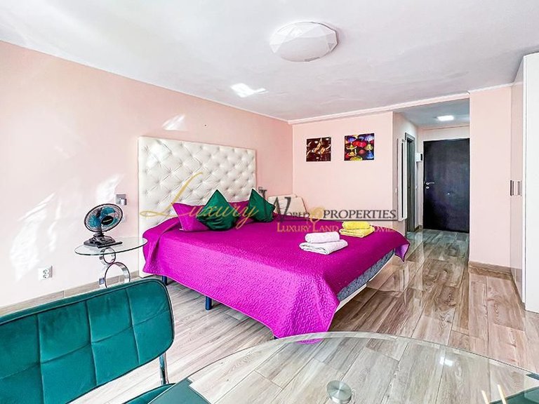 Apartment for Sale in Playa De Las Americas, Tenerife, España 4