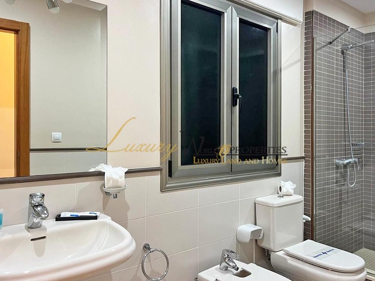 Villa for Sale in Playa De La Arena, Tenerife, España 21