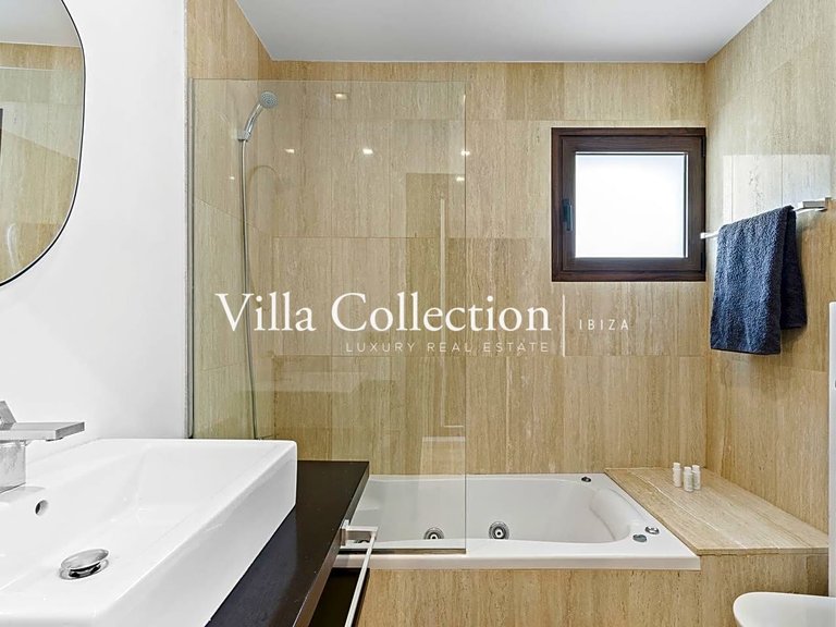 Villa for Sale in Ibiza, Balearic Islands 40