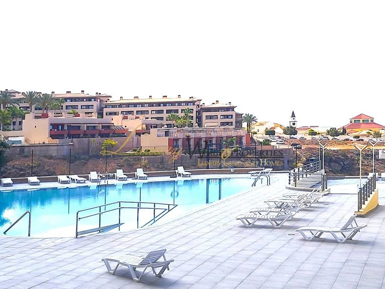 Apartment for Sale in Playa Paraiso, Tenerife, España 16