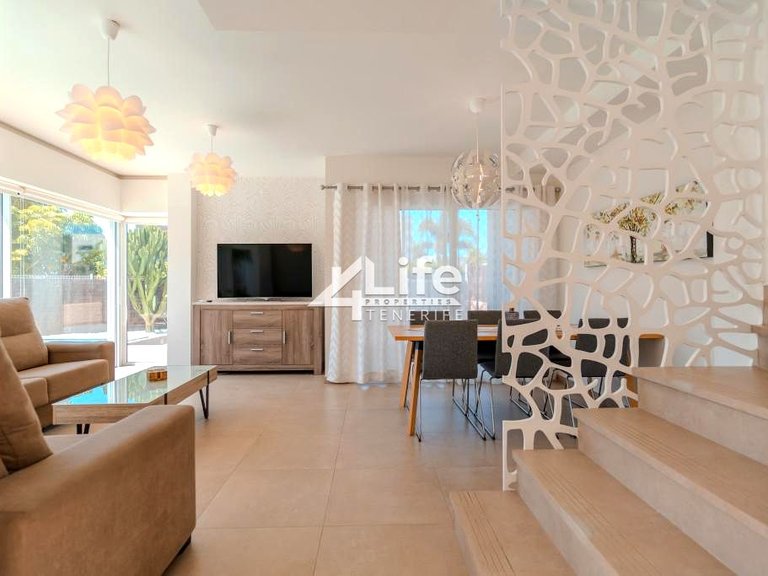 Villa for Sale in Playa Paraiso, Adeje 9