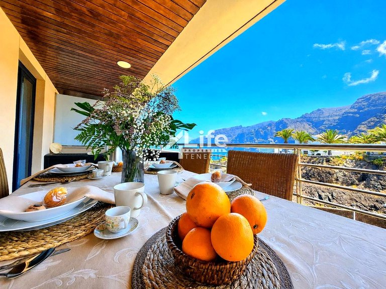 Penthouse for Sale in Santiago Del Teide, Tenerife 1