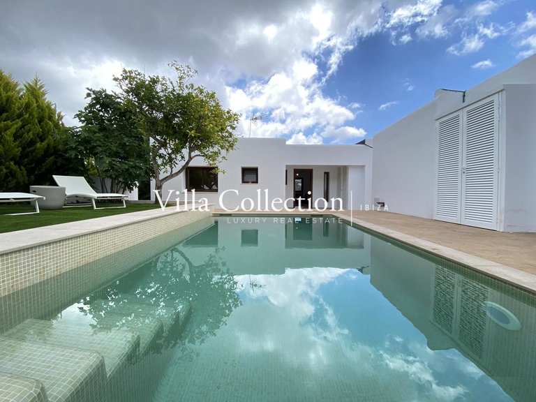 Villa for Sale in Sant Josep, Balearic Islands 2
