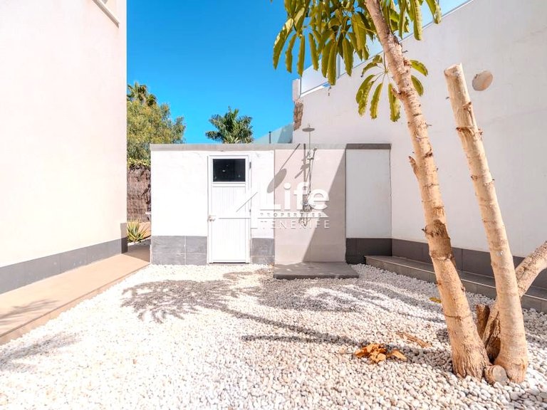 Villa for Sale in Playa Paraiso, Adeje 5