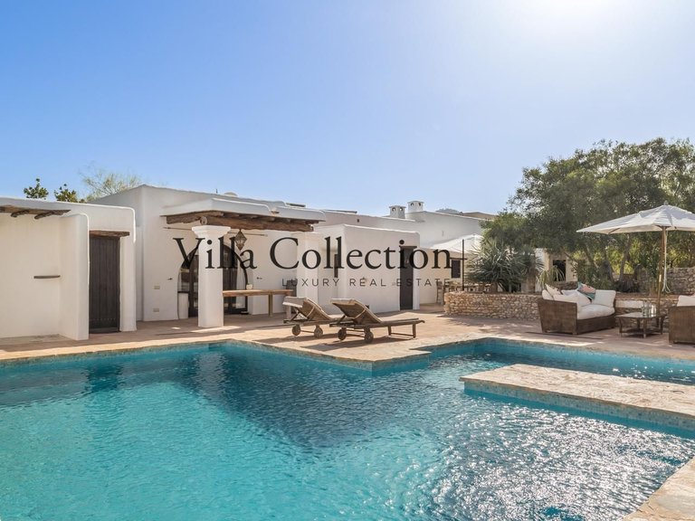 Villa for Sale in Sant Josep De Sa Talaia, Balearic Islands 3