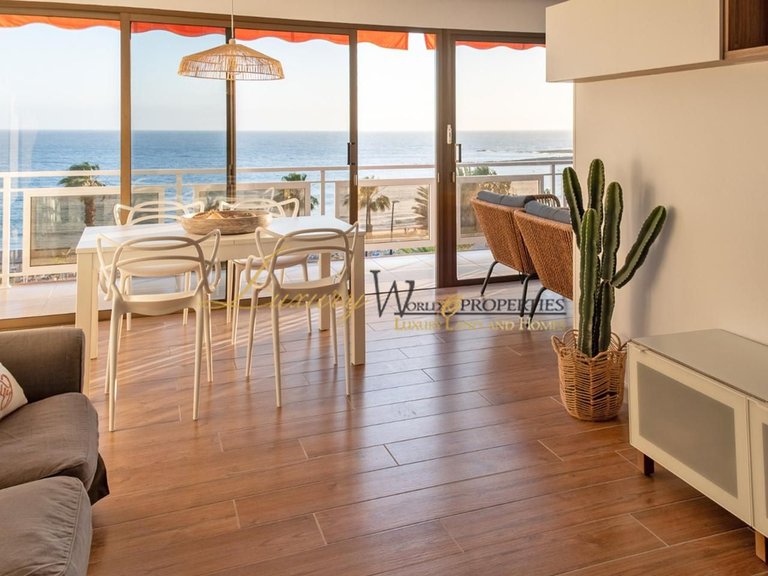 Apartment for Sale in Los Cristianos, Tenerife, España 6