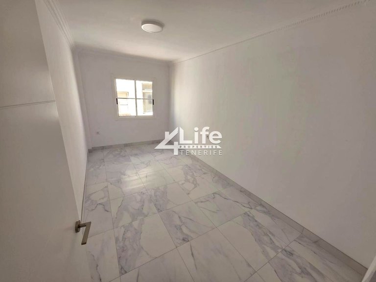 Apartment for Sale in El Monte O Guargacho, Tenerife 1