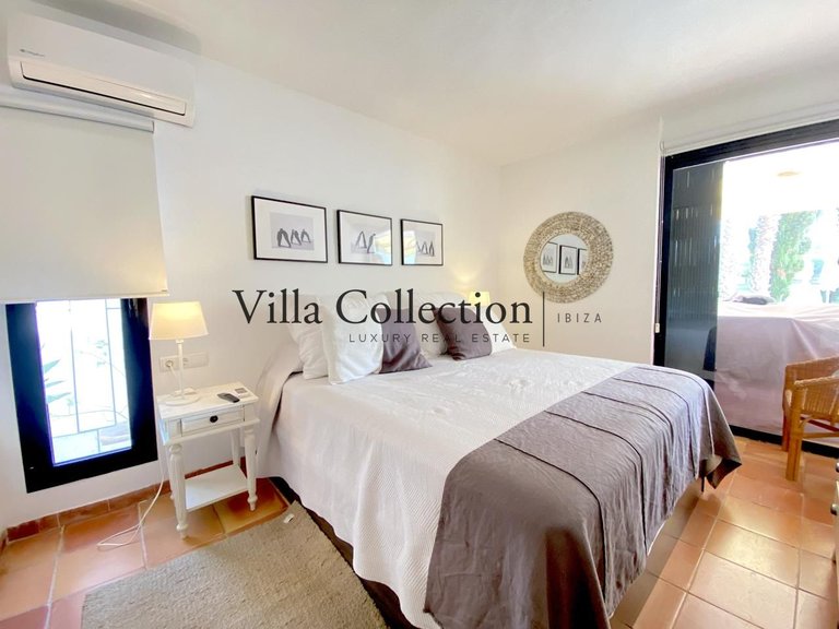 Villa for Rent in Santa Eulalia Del Rio, Islas Balerares 25