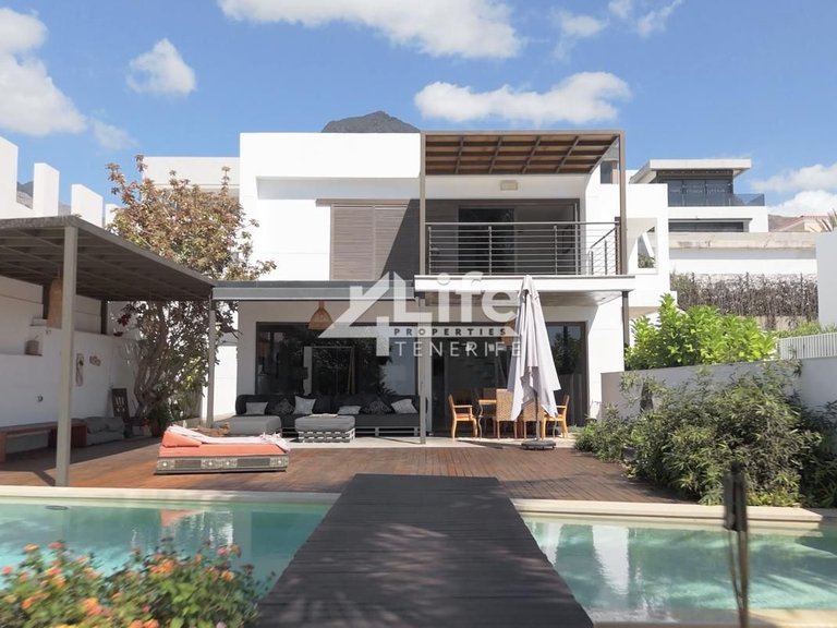 Villa for Sale in Costa Adeje, Adeje 2