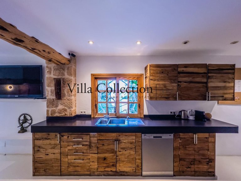 Villa for Sale in Santa Eulalia Del Rio, Balearic Islands 11