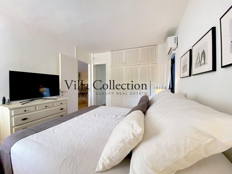 Villa for Rent in Santa Eulalia Del Rio, Islas Balerares 27