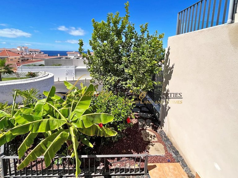 Villa for Sale in Playa De La Arena, Tenerife, España 28