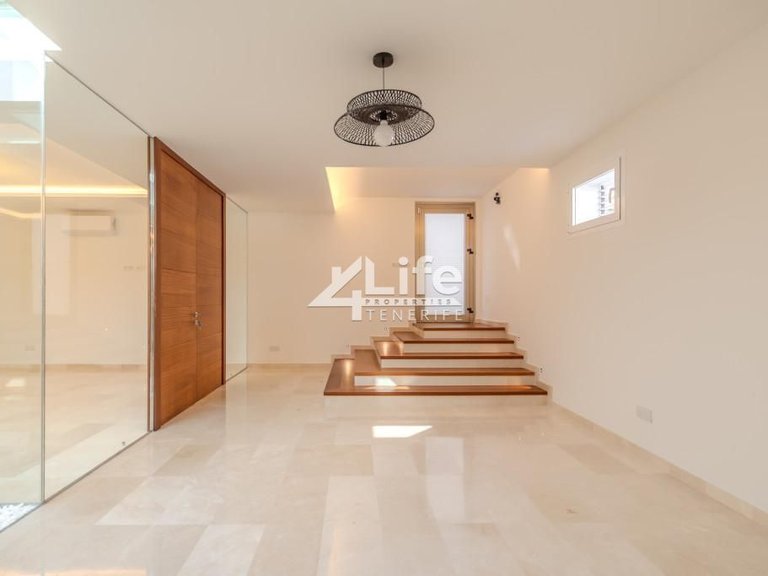 Villa for Sale in Costa Adeje, Adeje 44