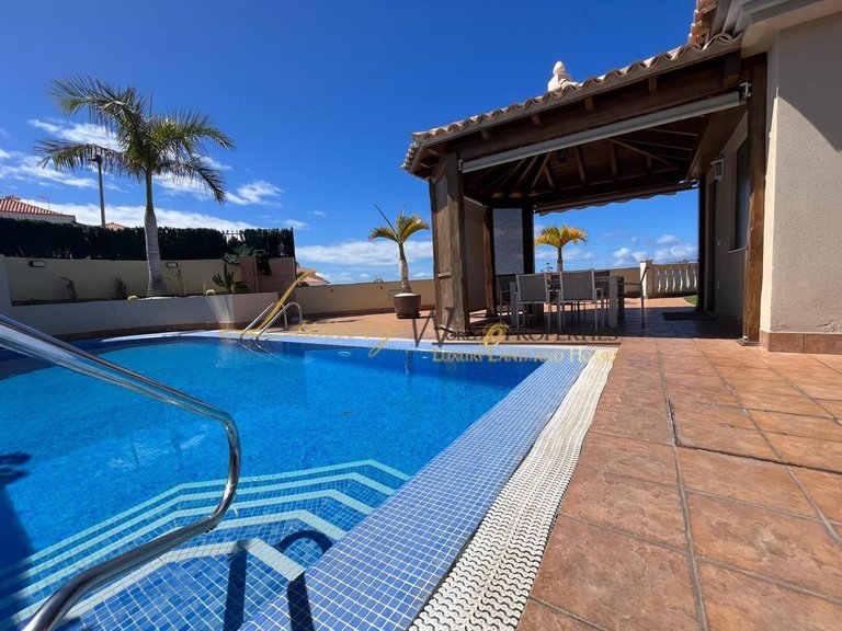 Villa for Sale in Playa De La Arena, Tenerife, España 25