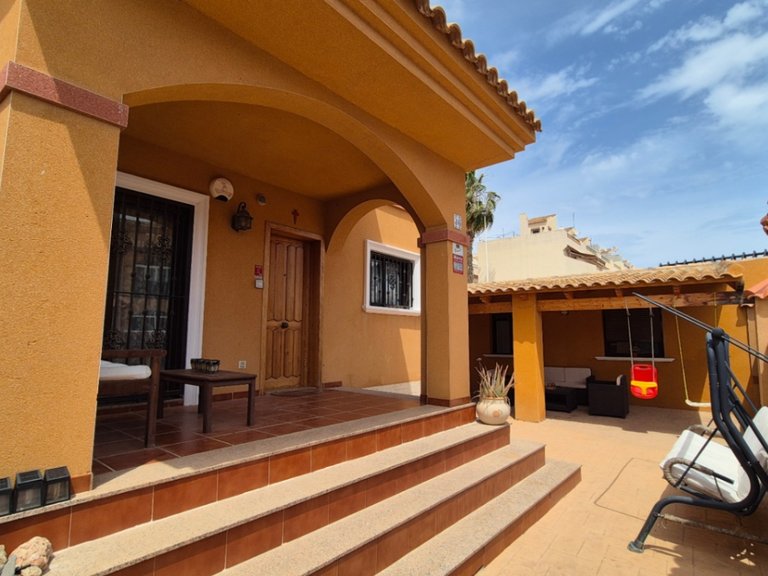 Villa for Sale in Costa Blanca Torrevieja, Alicante 6