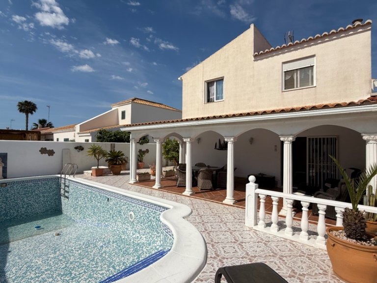 Town House for Sale in Costa Blanca Torrevieja, Alicante 1