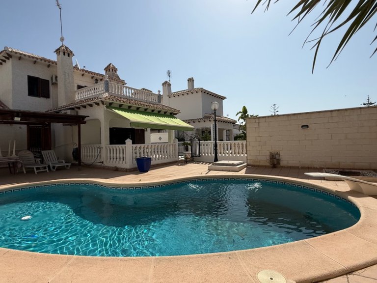 Villa for Sale in Inland Orihuela, Alicante 37