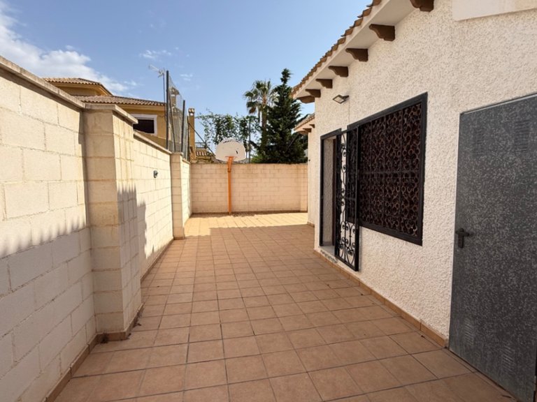 Villa for Sale in Inland Orihuela, Alicante 47