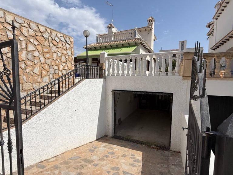 Villa for Sale in Inland Orihuela, Alicante 48