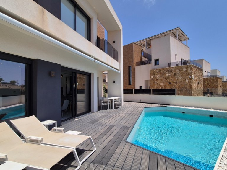 Villa for Sale in Costa Blanca Torrevieja, Alicante 9