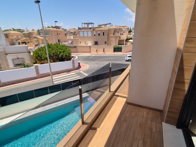 Villa for Sale in Costa Blanca Torrevieja, Alicante 30