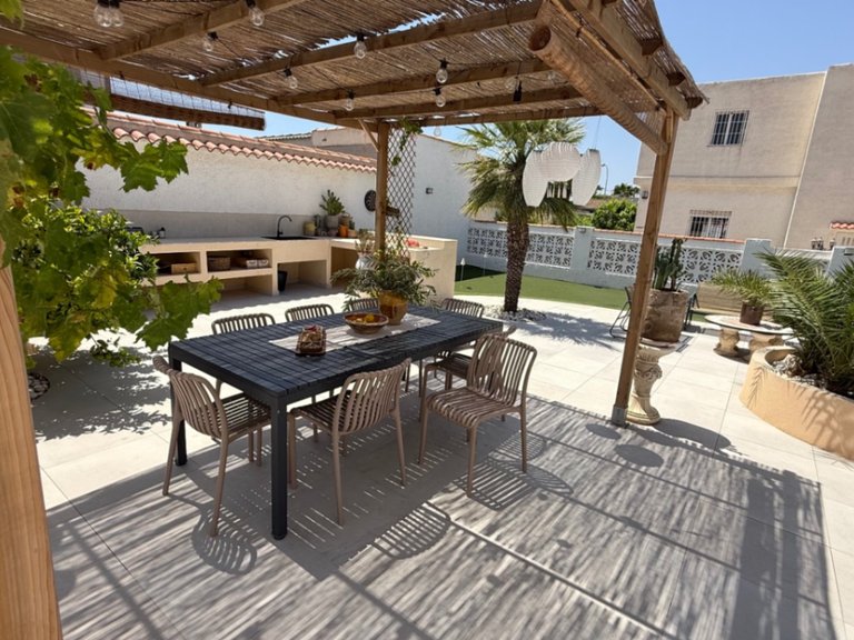 Villa for Sale in Costa Blanca Torrevieja, Alicante 4