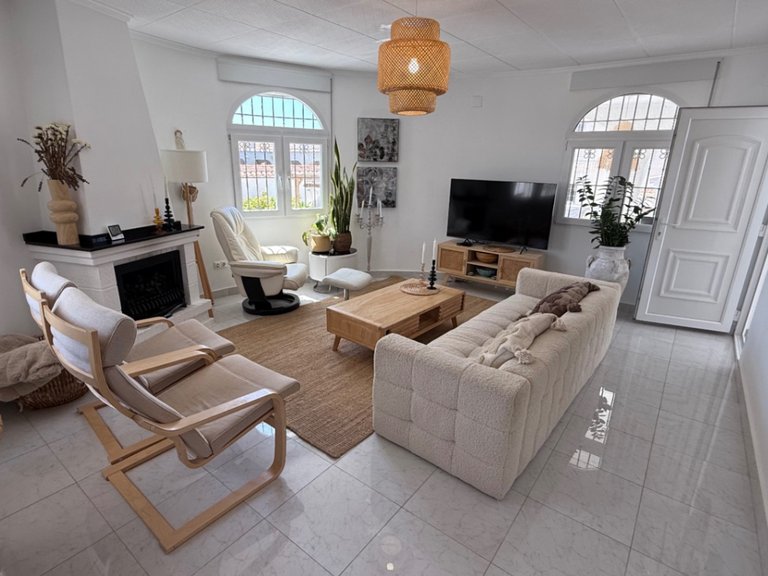 Villa for Sale in Costa Blanca Torrevieja, Alicante 8