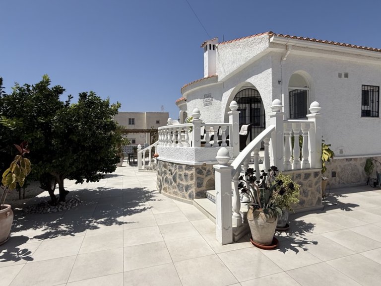 Villa for Sale in Costa Blanca Torrevieja, Alicante 32