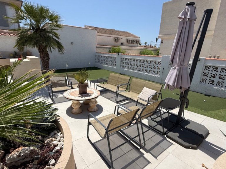 Villa for Sale in Costa Blanca Torrevieja, Alicante 47