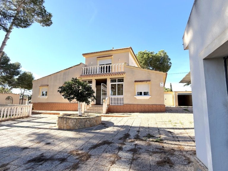 Villa for Sale in Costa Blanca Pilar De La Horadada, Alicante 41